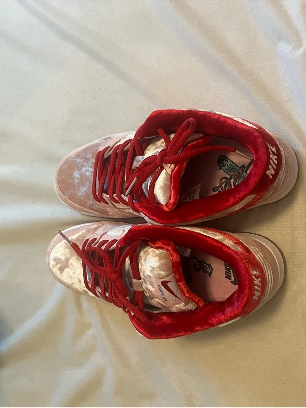 Nike sb dunks strange love size 10